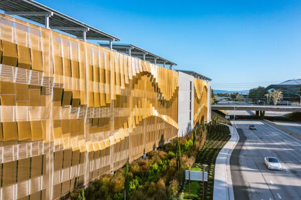 Photographer Lucas Fladzinski. Client Kaynemaile. 2200 Lawson Lane. Santa Clara, CA 95054 | YEA 2022 – Making Waves in Silicon Valley