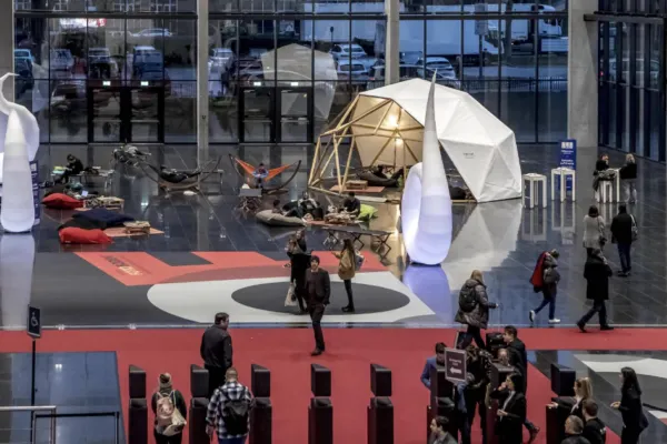 Superb début delivered burgeoning business and numerous networking contacts